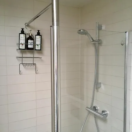 Stylish Centre Flat *