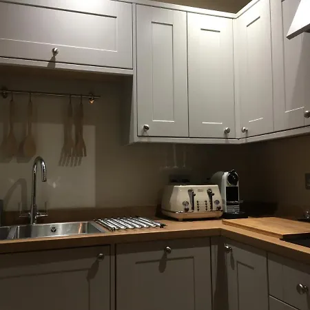 Stylish Centre Flat